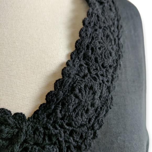Drapey black cotton boho top | crochet v neck - Picture 3 of 4
